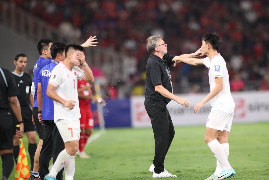 Đội tuyển Việt Nam tỏ ra lạc quan trước trận tái đấu Indonesia tại Mỹ Đình