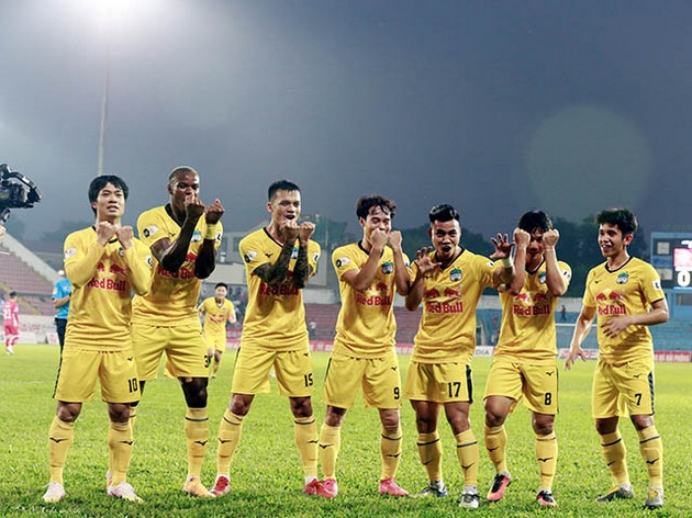 Lời chỉ trích gay gắt phá hủy hình ảnh thế hệ vàng bóng đá Việt Nam