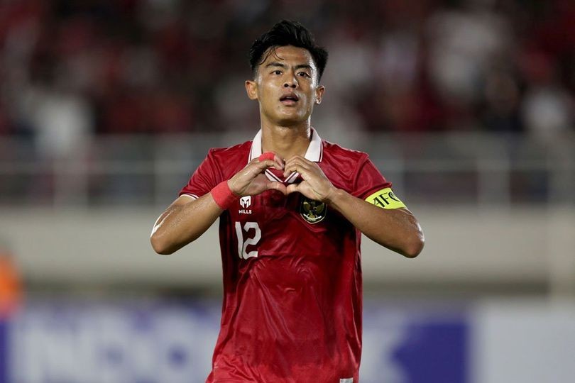 Thánh ném biên Indonesia nhận thẻ đỏ ngay sau 1 phút ra sân trong trận đấu ra mắt