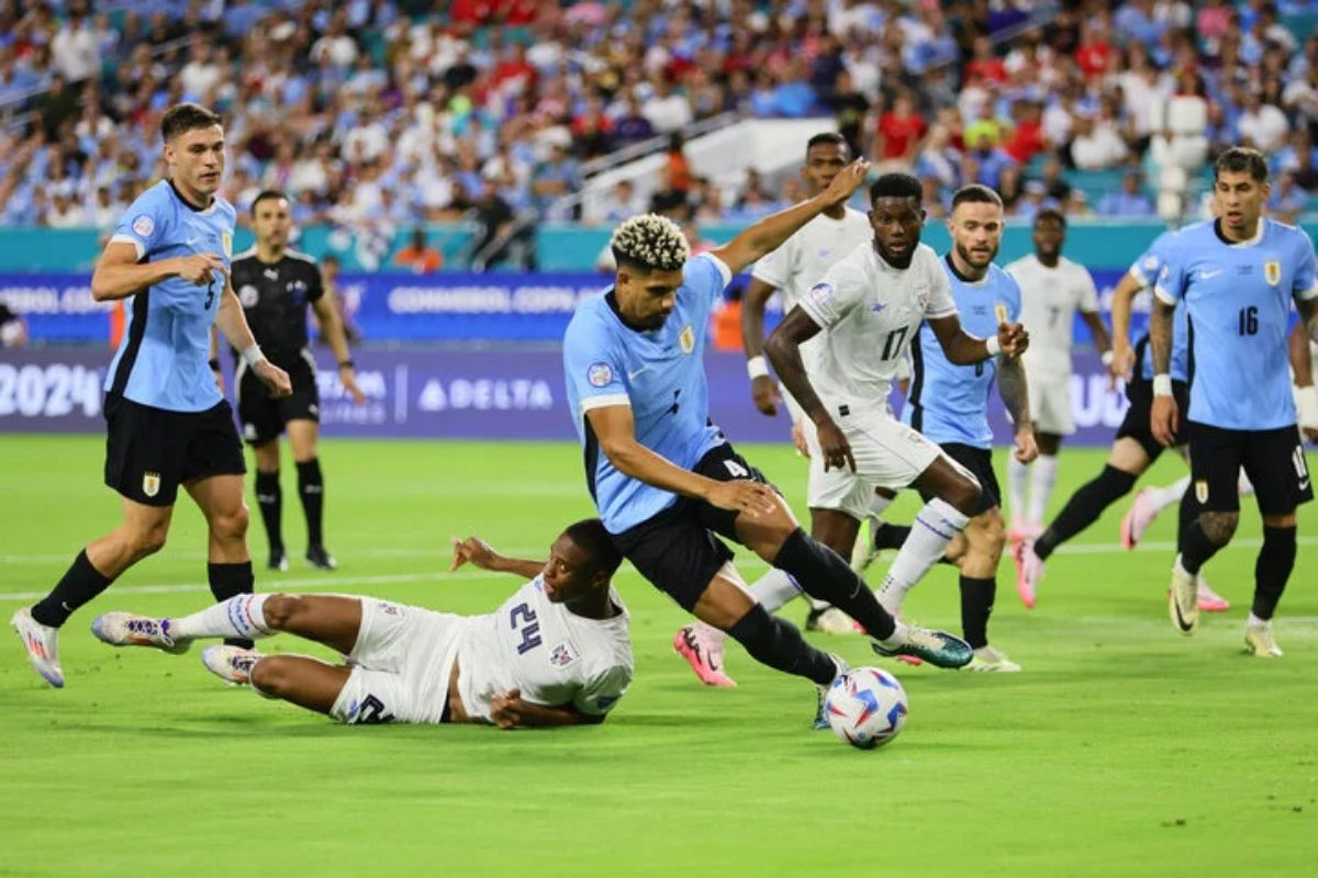 Đội hình ra sân Uruguay quy tụ những tài năng bóng đá chuyên nghiệp được giới chuyên môn đánh giá cao