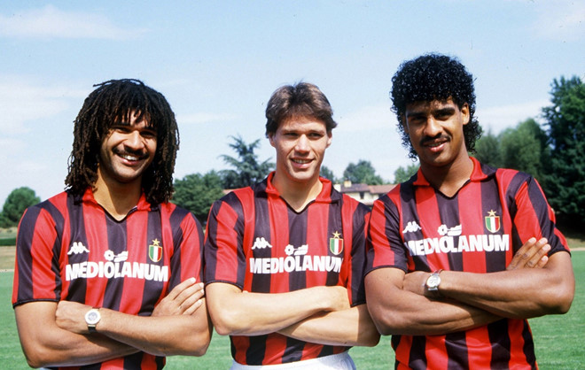 TOP 5 tiền đạo hay nhất cho team color AC Milan