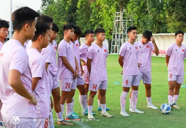 U16 Việt Nam thực hiện bài tập đặc biệt khi đối đầu với Thái Lan